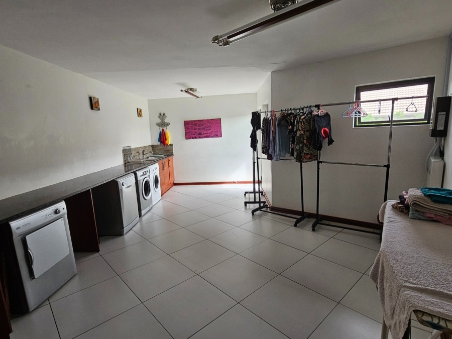 5 Bedroom Property for Sale in Woodland Hills Free State